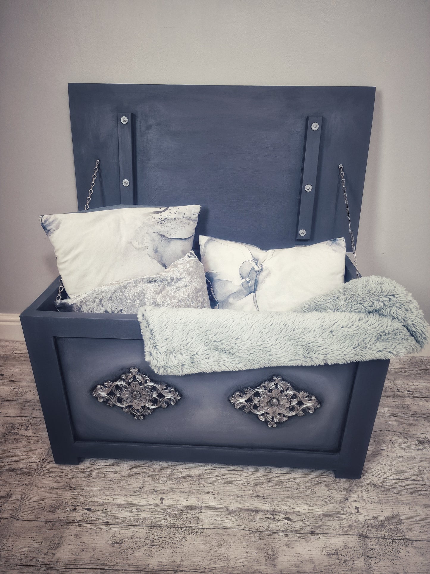 COMMISSION - The Modern Heirloom Chest
