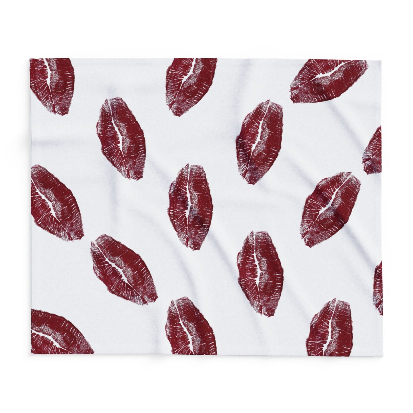 Red Lipstick Kiss Pattern Arctic Fleece Blanket | Lip Print Throw