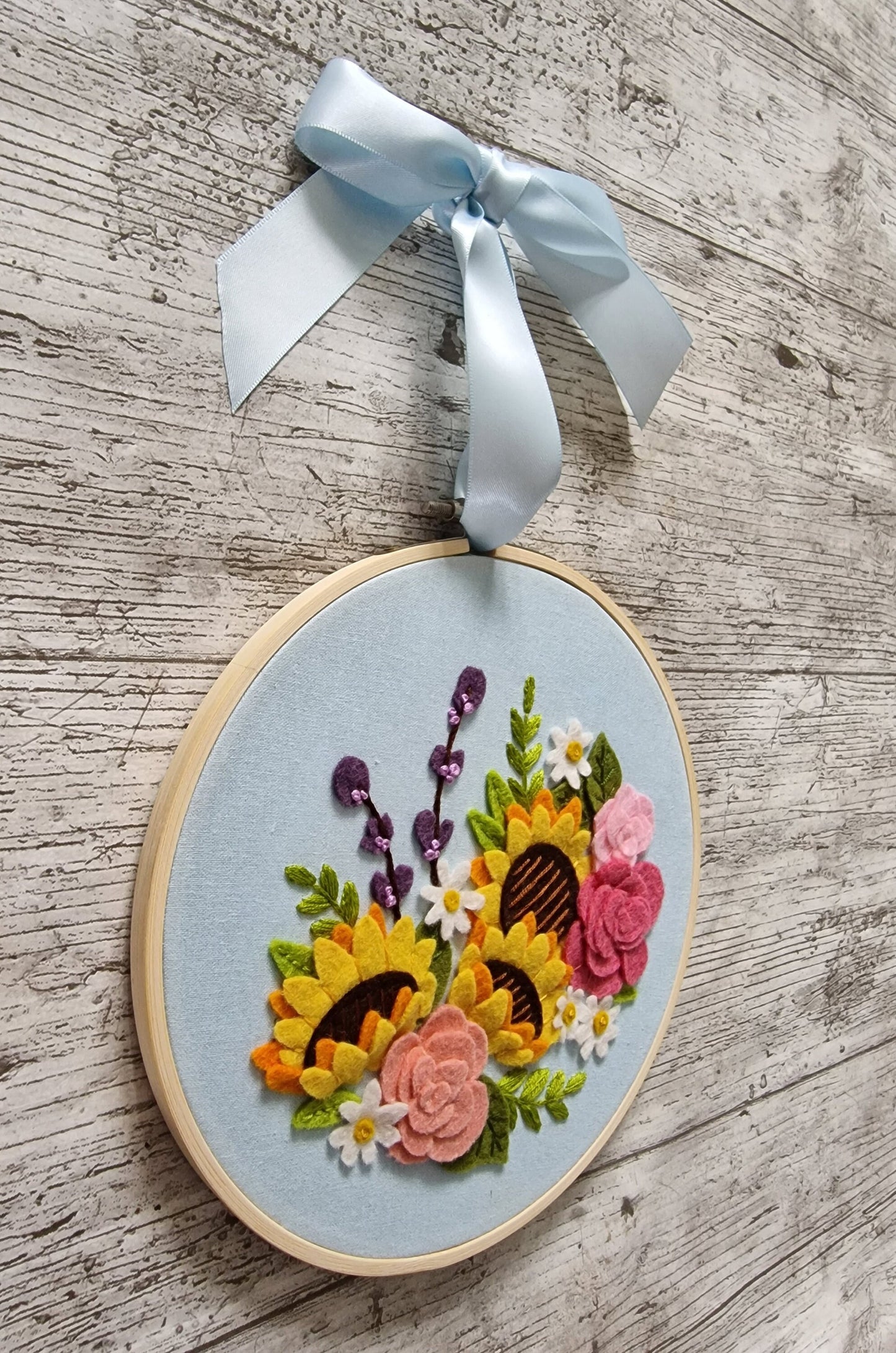 Floral Garden, Emboideryed Felt Hoop, Wall Decor