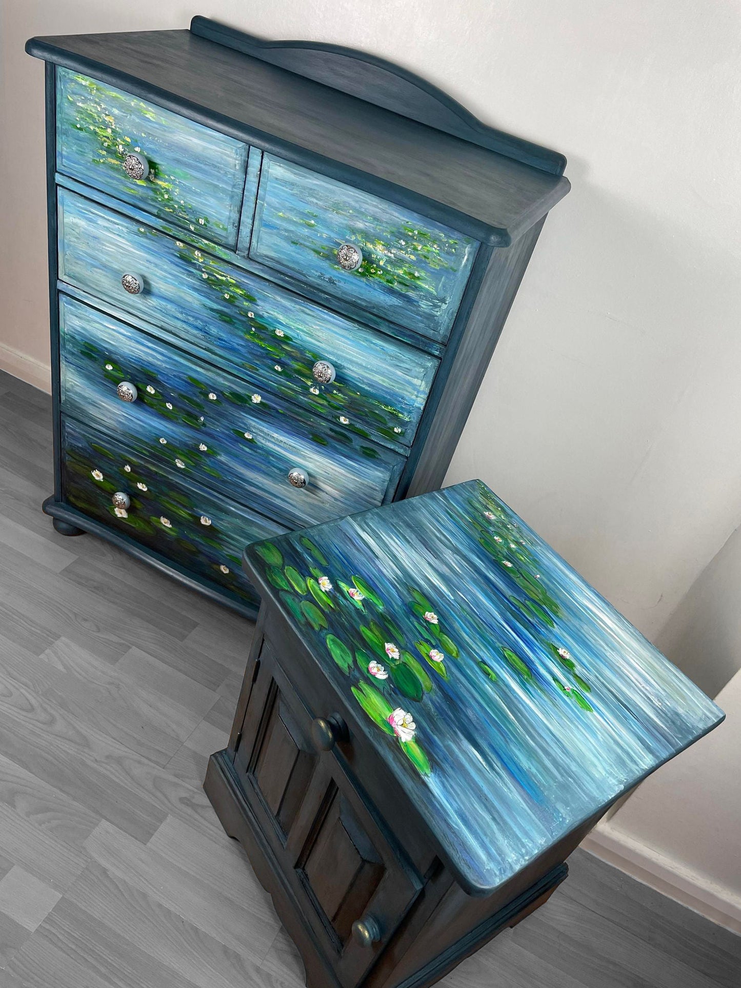COMMISSION “Waterlilies” – Monet‑Inspired Hand‑Painted Furniture Set