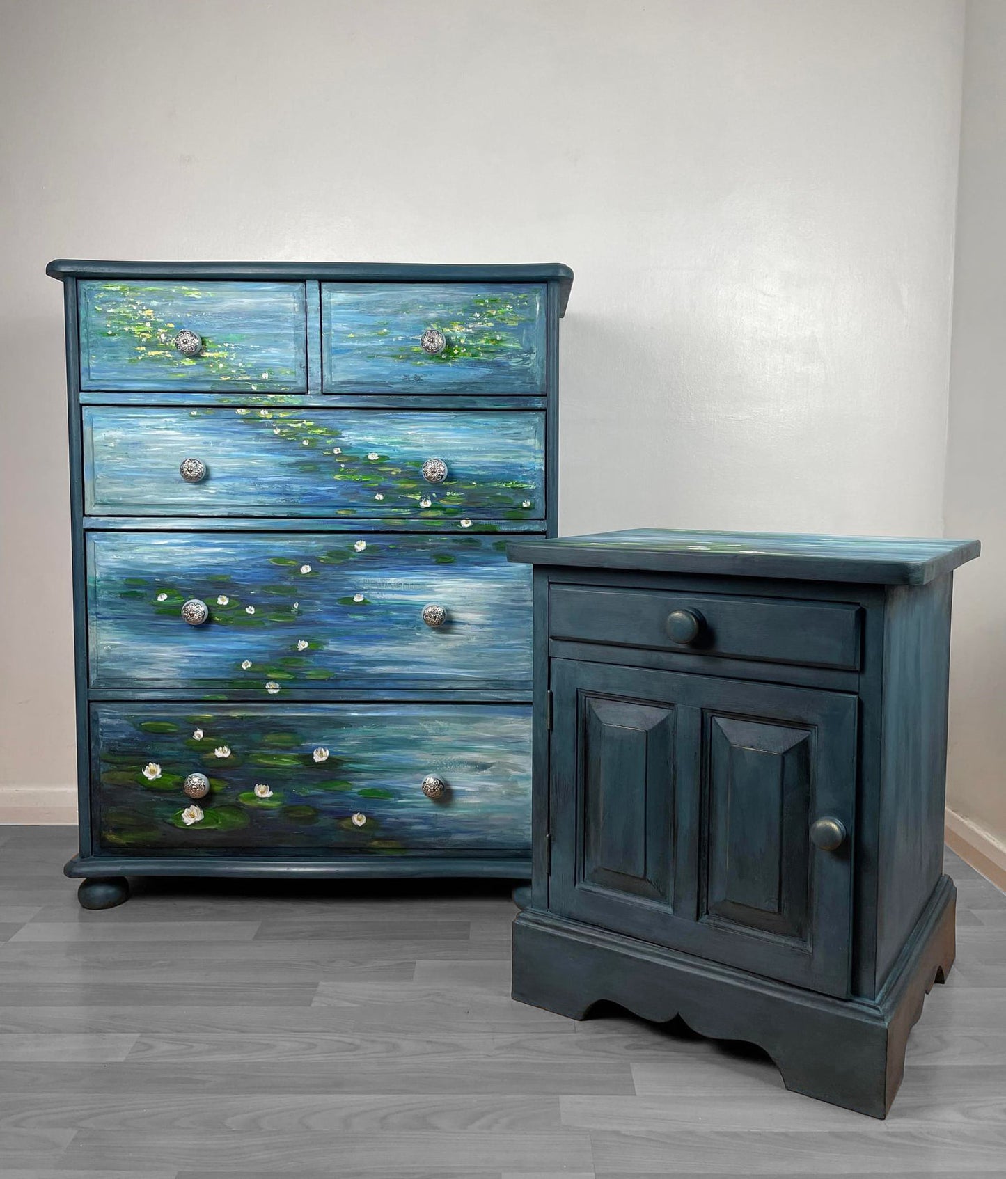 COMMISSION “Waterlilies” – Monet‑Inspired Hand‑Painted Furniture Set