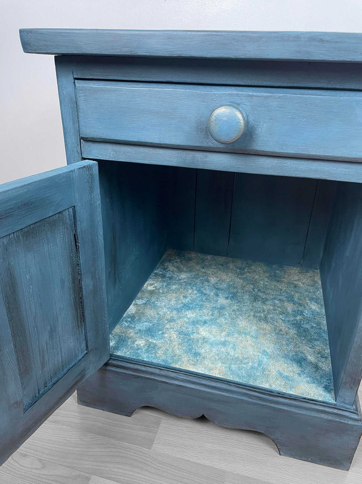 COMMISSION “Waterlilies” – Monet‑Inspired Hand‑Painted Furniture Set