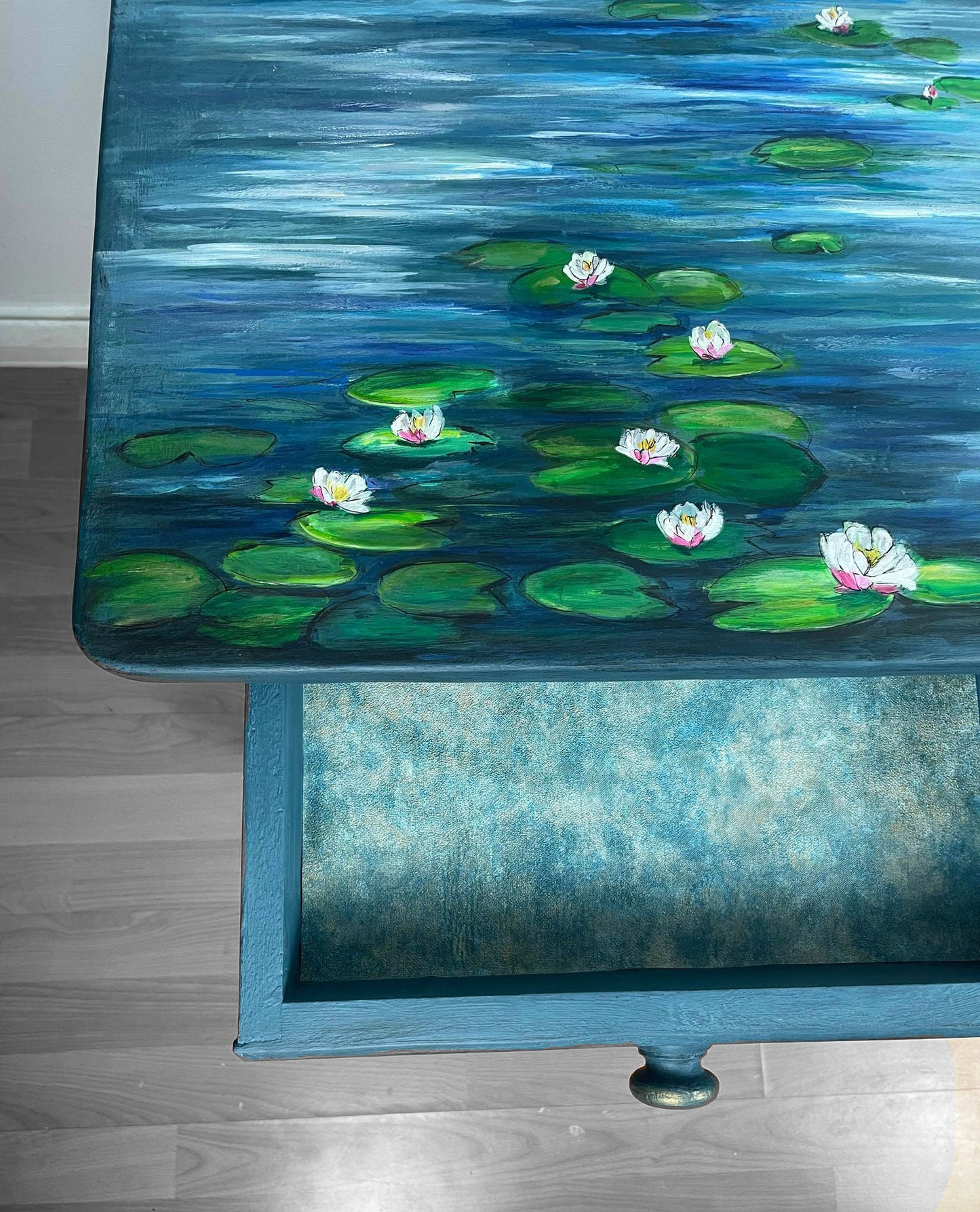 COMMISSION “Waterlilies” – Monet‑Inspired Hand‑Painted Furniture Set